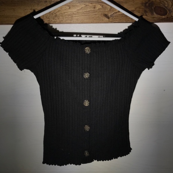 Off the Shoulders Top - Picture 2 of 2